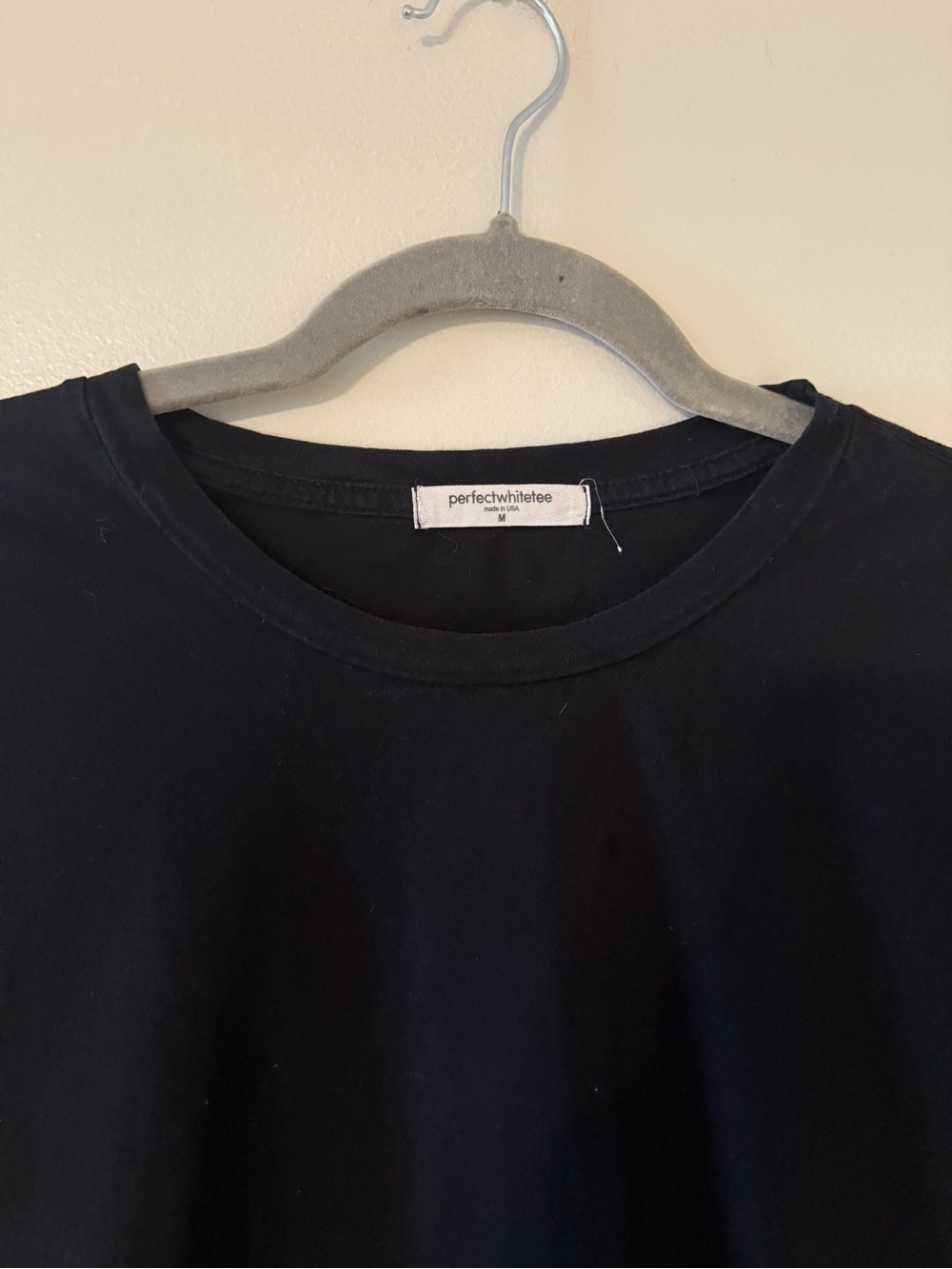 Perfectwhitetee Harley Black Size Medium - Picture 2 of 2